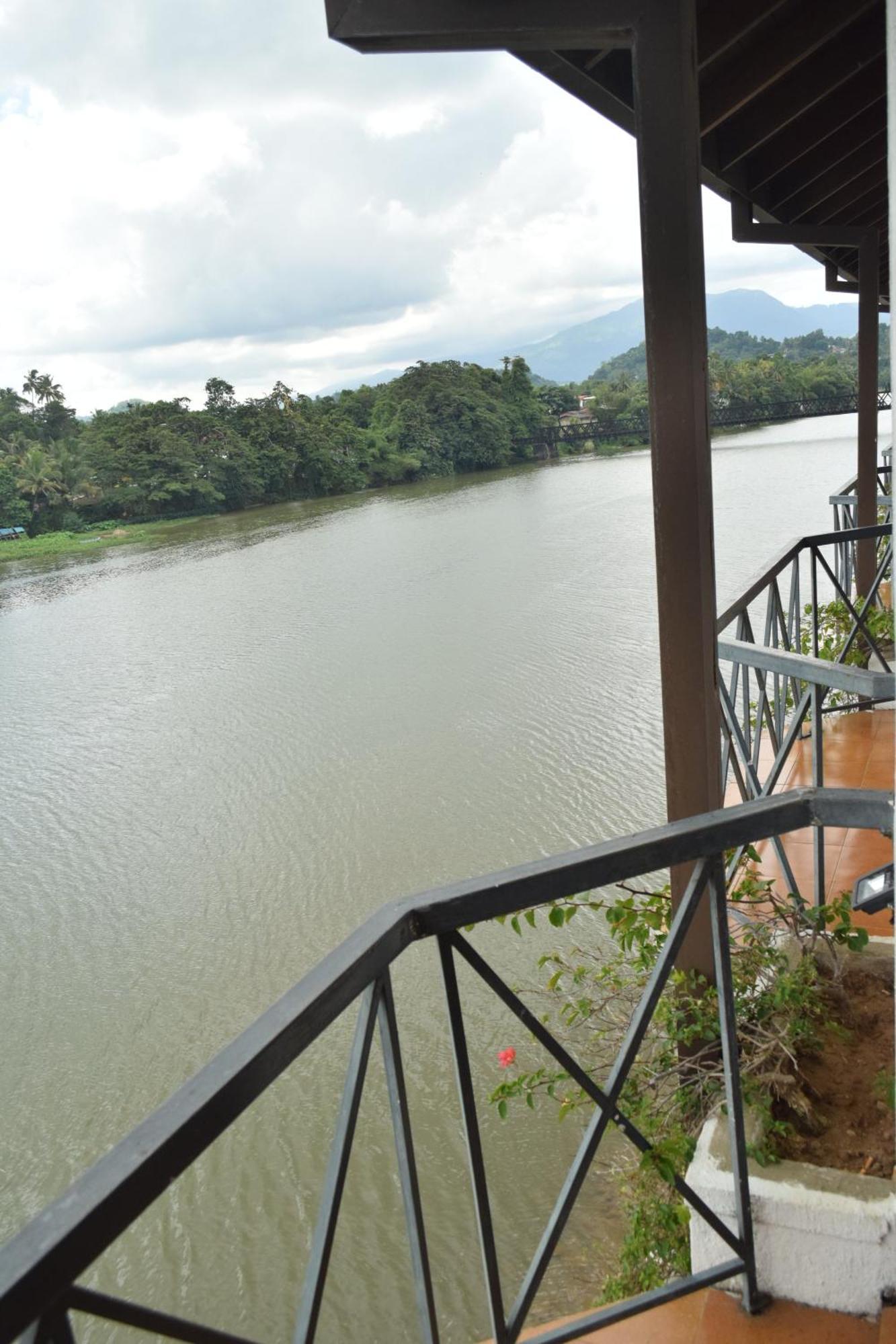 Mahaweli Reach Hotel Kandy Ngoại thất bức ảnh
