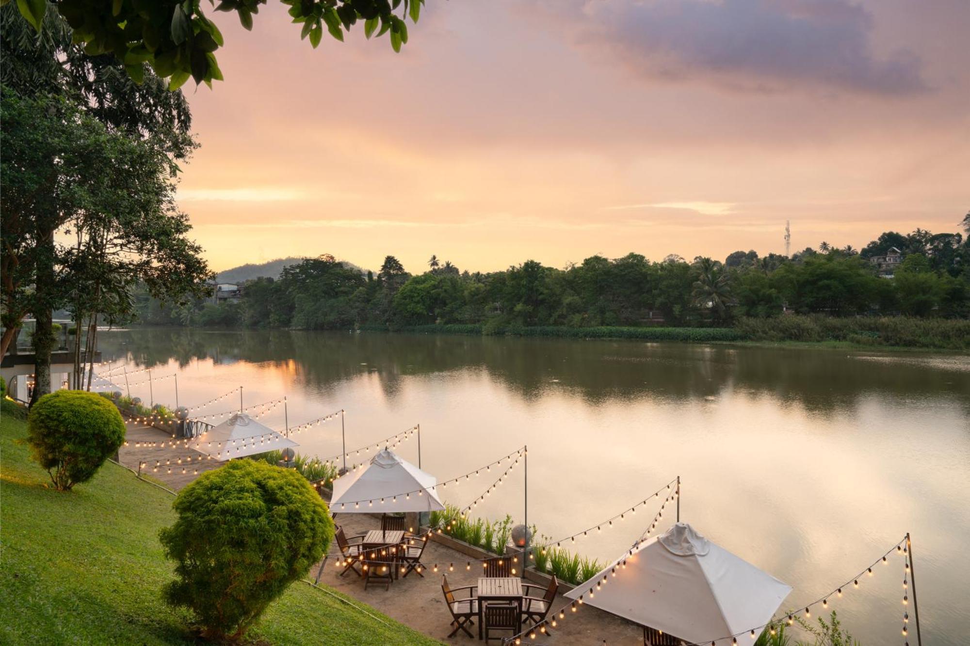 Mahaweli Reach Hotel Kandy Ngoại thất bức ảnh