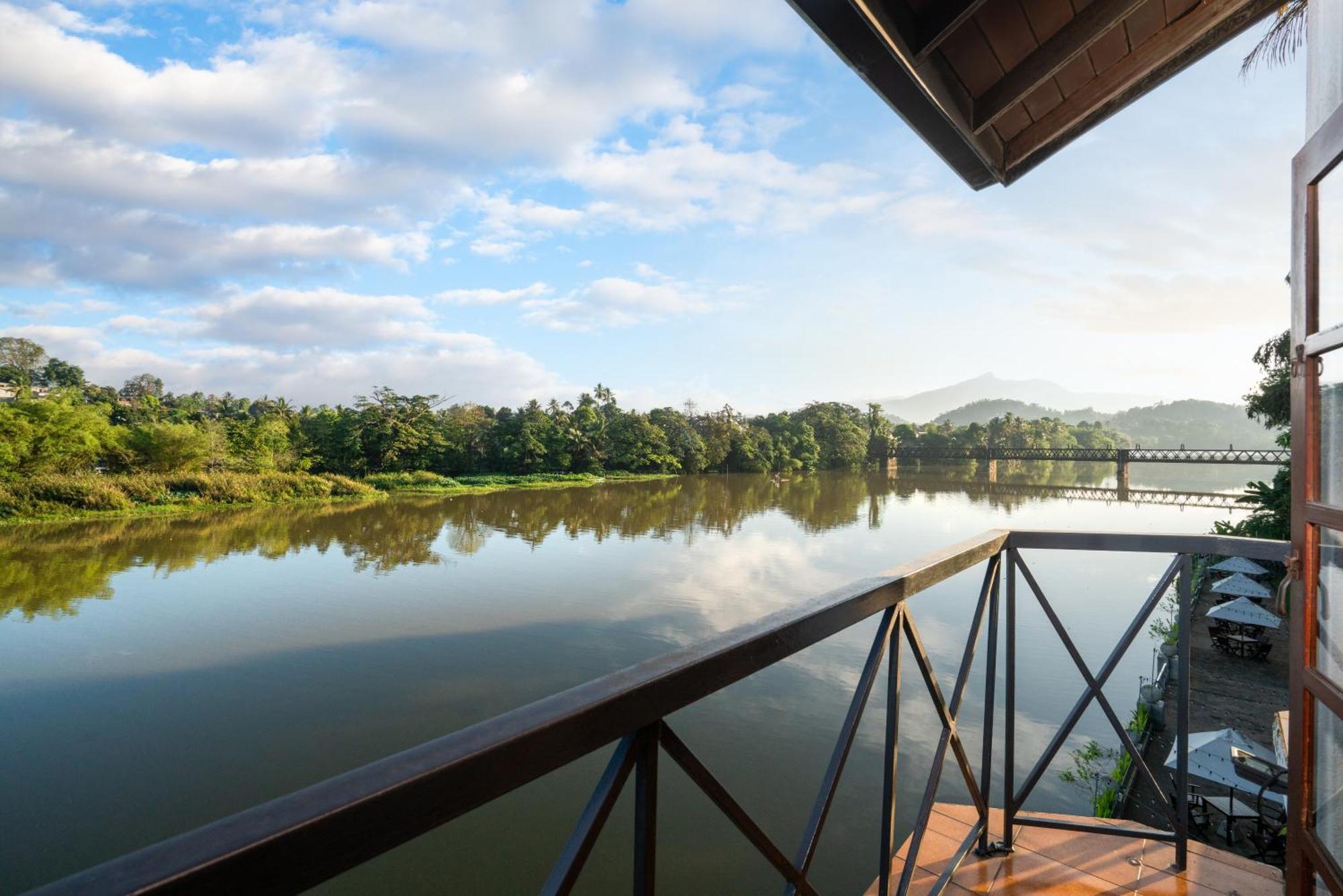 Mahaweli Reach Hotel Kandy Ngoại thất bức ảnh