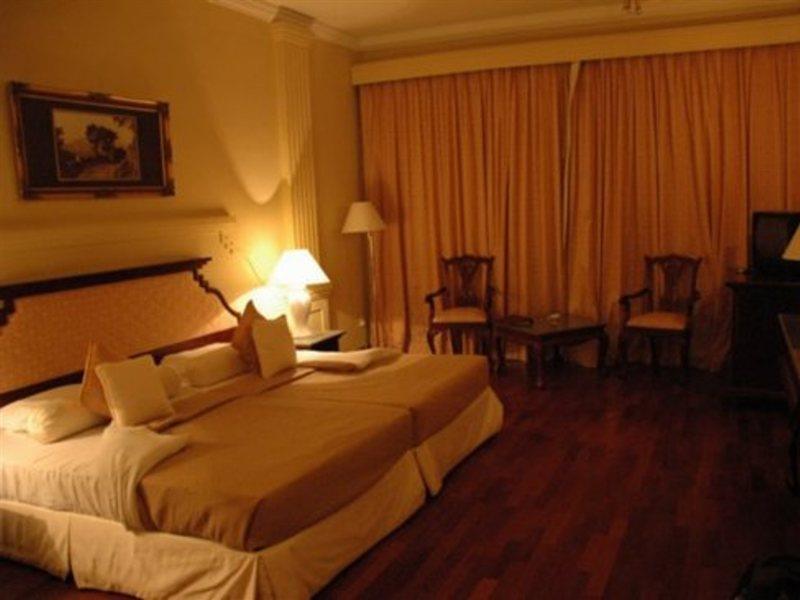 Mahaweli Reach Hotel Kandy Ngoại thất bức ảnh
